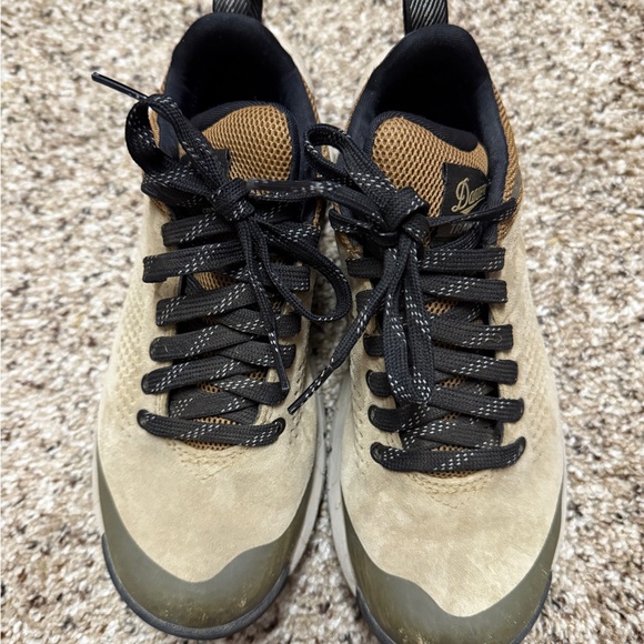 Size 5 women’s Danners - Picture 1 of 5